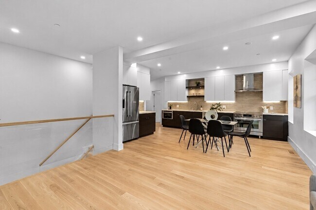 Photo - 65 Pleasant St Unit 1