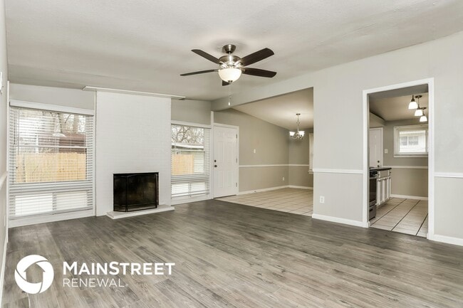 Photo - 955 Robinwood Dr