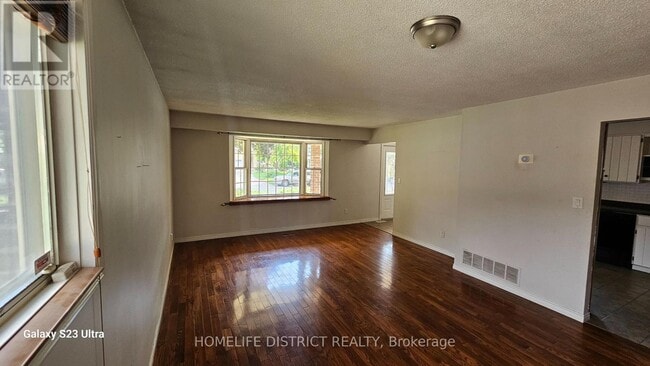 Photo - 912 Exeter St