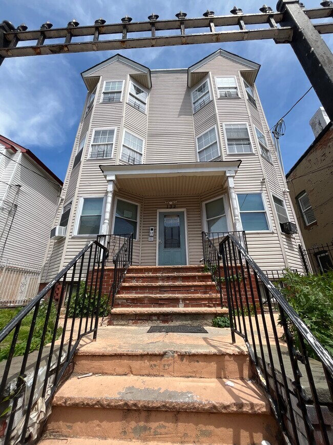Photo - 134 Wilkinson Ave Apartamentos Unidad 3L