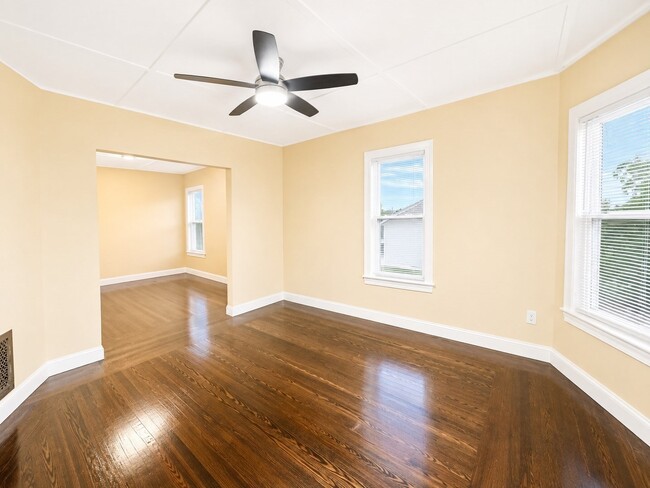 19 Bradford St Unit 2
