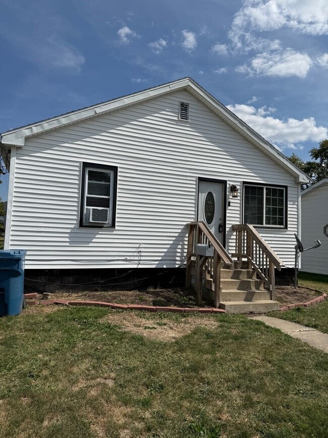 Photo - 3 Bed 1 Bath House located in Hoopeston, IL