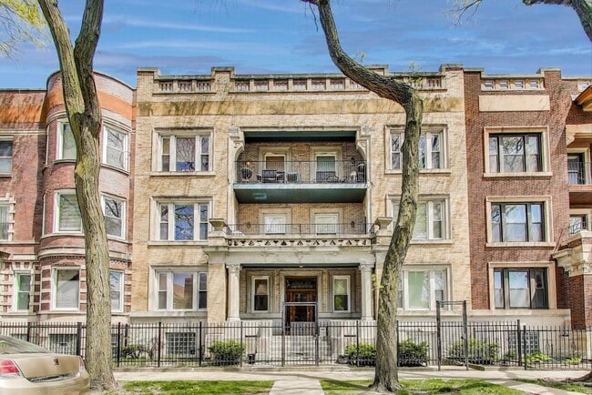 Photo - 4357 S Greenwood Ave Condo Unit 2S