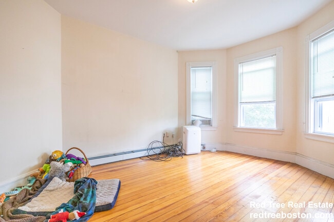 Photo - 15 Romsey St Unit 1