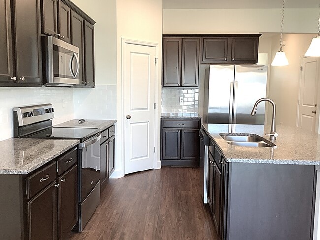 Photo - 4540 Reisswood Loop