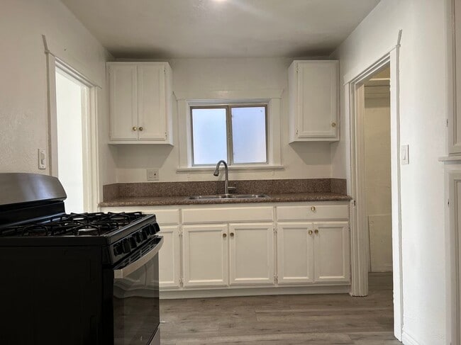 Photo - 720 N Guadalupe Ave Unit 4