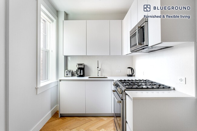 Photo - 18 Forest St Unit FL4-ID340