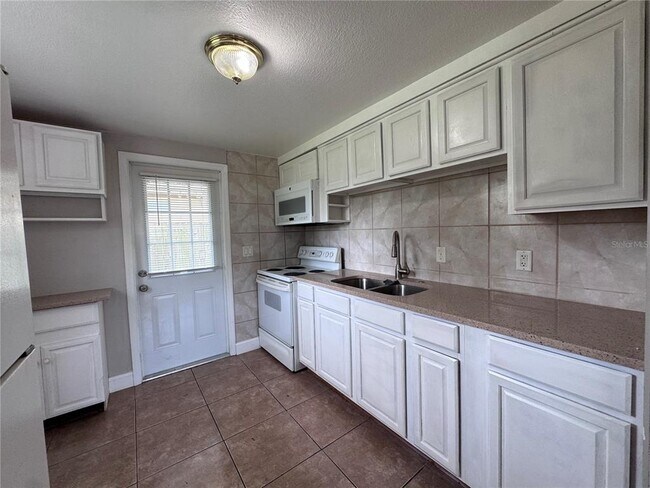 Photo - 514 Winham St