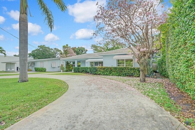 3410 Poinsettia Ave