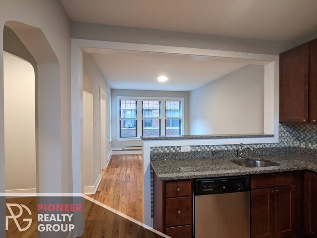 Photo - 4417 N Wolcott Ave Unidad 07-B1