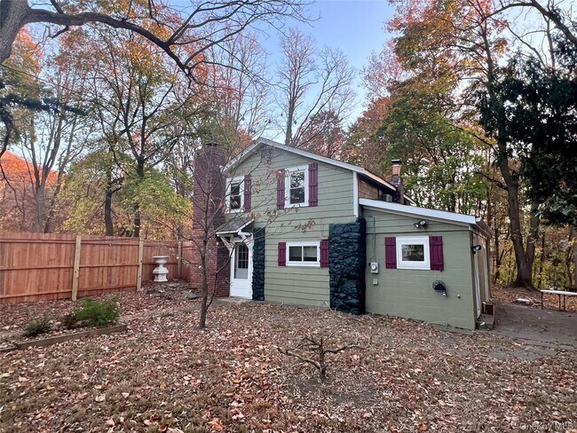 Photo - 863 Wolcott Ave