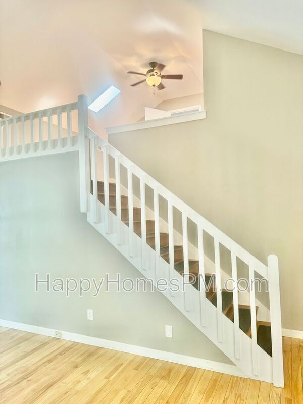 Photo - 119 Durham Dr