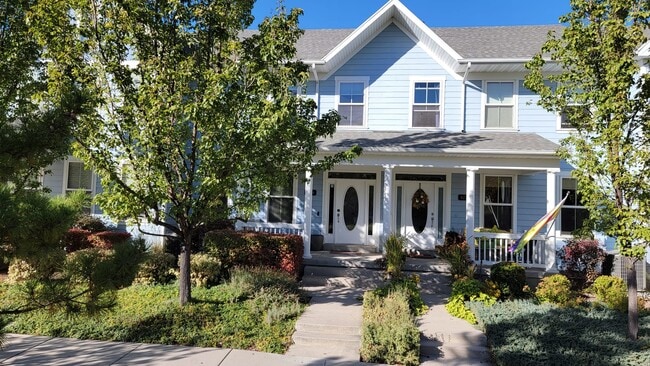 Building Photo - 4274 Lake Bridge Dr