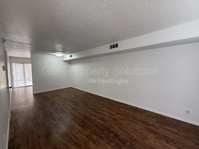 Photo - 1928 Buena Vista Dr SE Unidad B