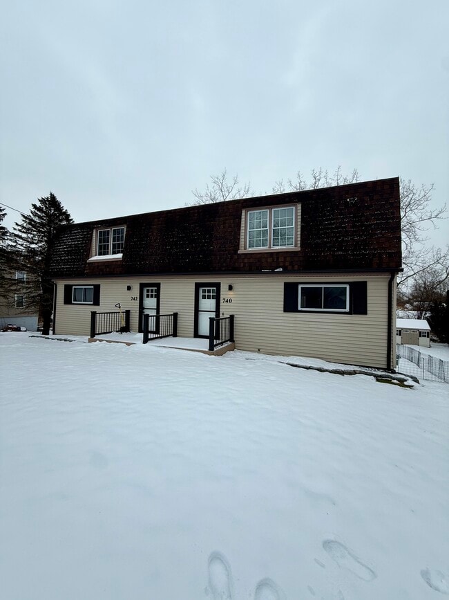 Photo - 740 Ridge Rd Unit 740