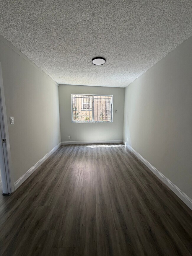 2508 S West View St Unit 01