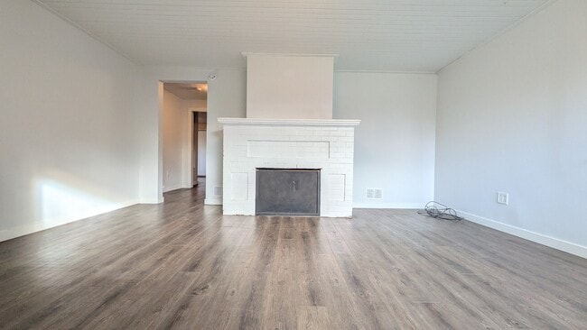 Photo - 45783 Wellington Ave