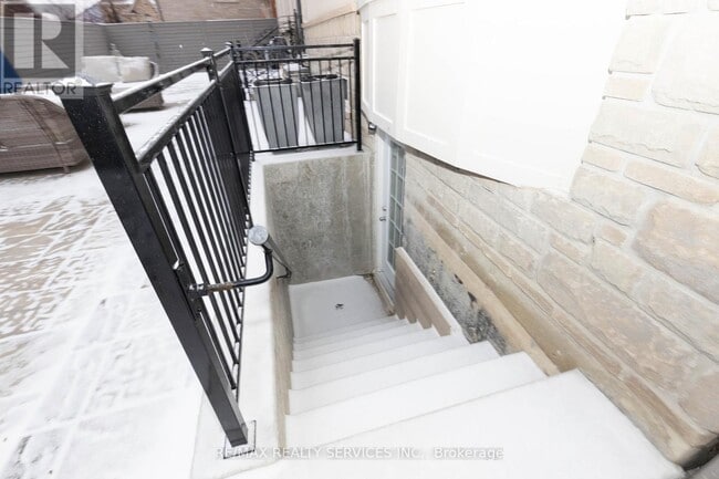 Photo - 132 Bloomsbury Ave