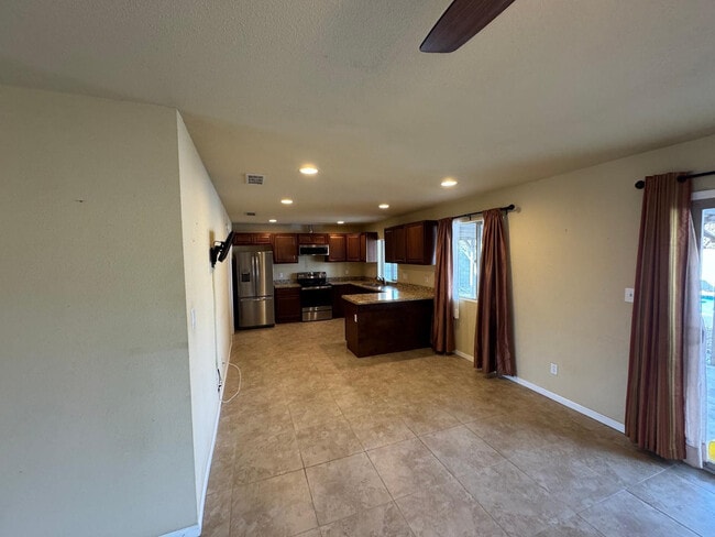 Photo - 2058 E Fremont Dr