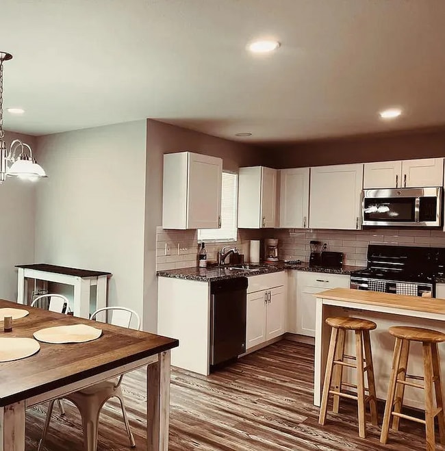 Photo - 5275 Berard Cir