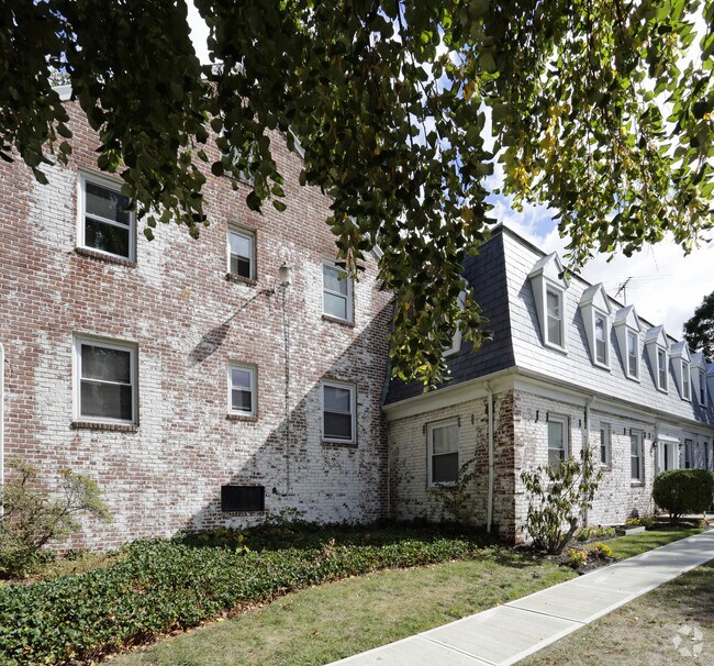 Village Green Apartments Orange, NJ