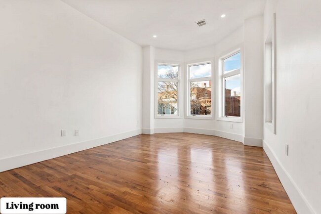 Photo - 120 Regent St Unit 4