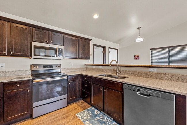 Photo - 1240 Mary Ln