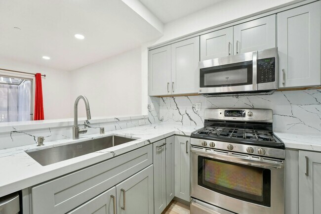 Photo - 7011 Rodling Dr