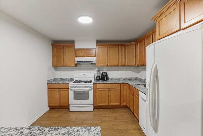 Photo - 8884 Steven Dr Unidad 2B Rental