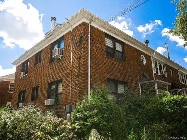 Building Photo - 209-20 42nd Ave
