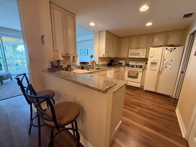 Photo - 255 West End Dr