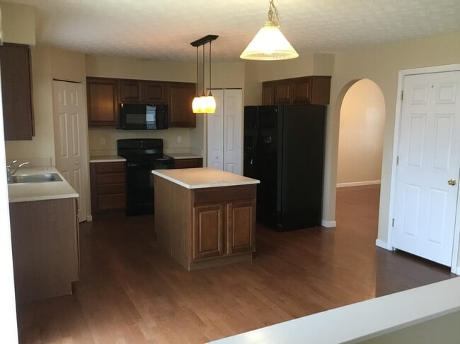 Photo - 7648 Harwood Ct