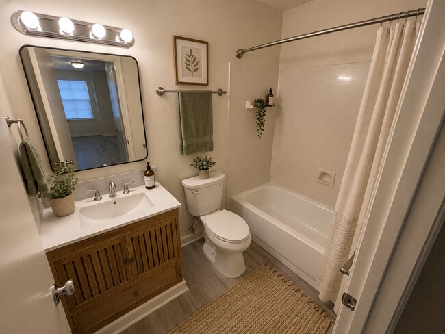 Photo - 916 W Macci St