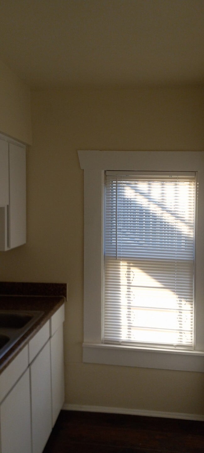 Photo - 1701 Dawson St