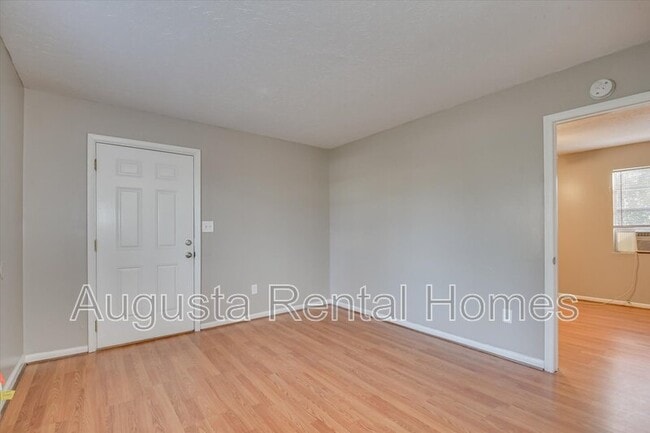 Photo - 329 Verdery Dr