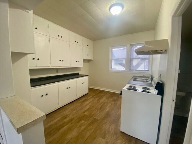 Photo - 912-916 Doty Street Unit 914 Doty St.