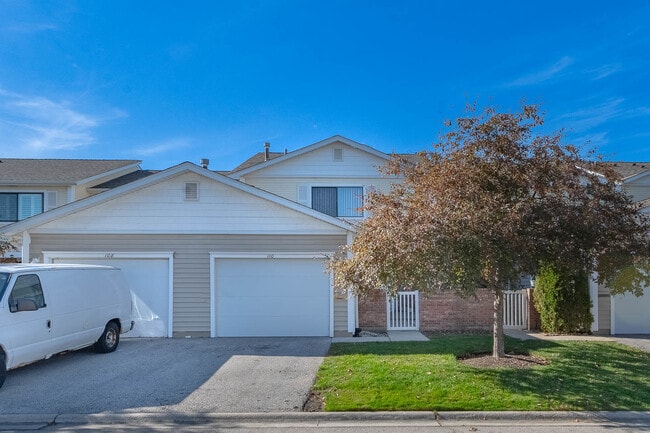 Building Photo - 110 N Waterford Dr