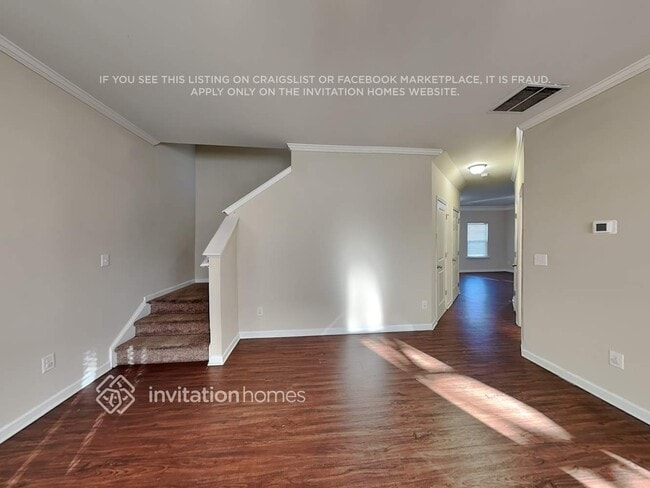 Photo - 3479 Village Park Ln SW