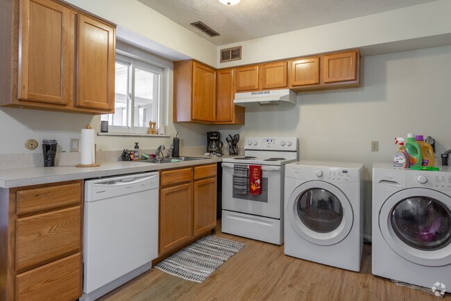 2HAB 1BA - Brookside Village