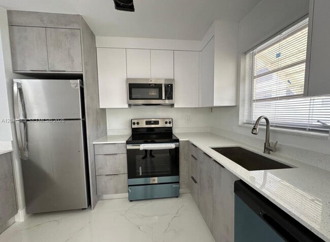 Photo - 1722 Mayo St Unit 207