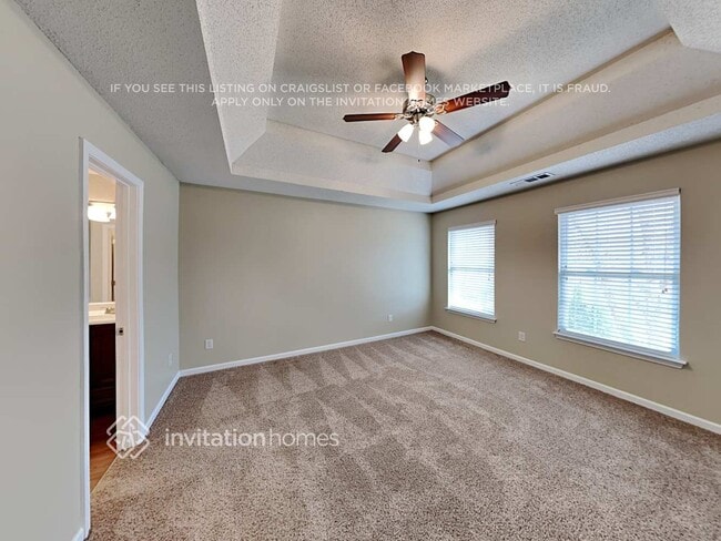 Photo - 115 Legend Creek Dr