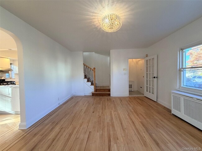 Photo - 76-12 175th St