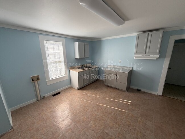 Photo - 722 Columbia Ave