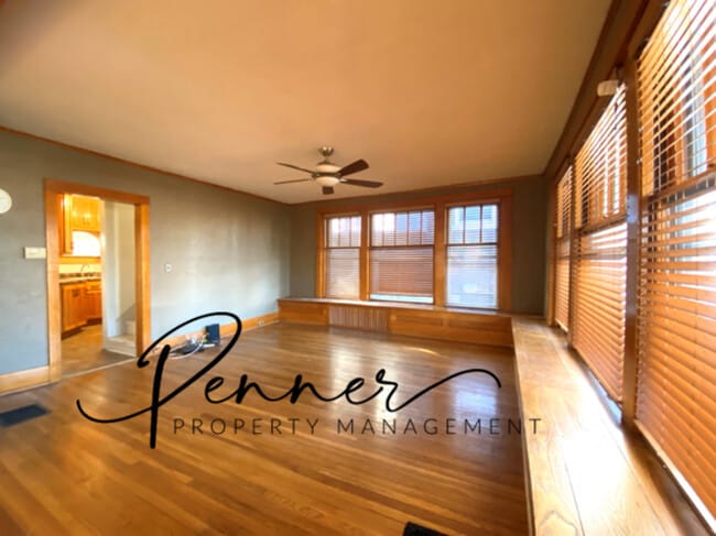 Photo - 127 E Kansas Ave