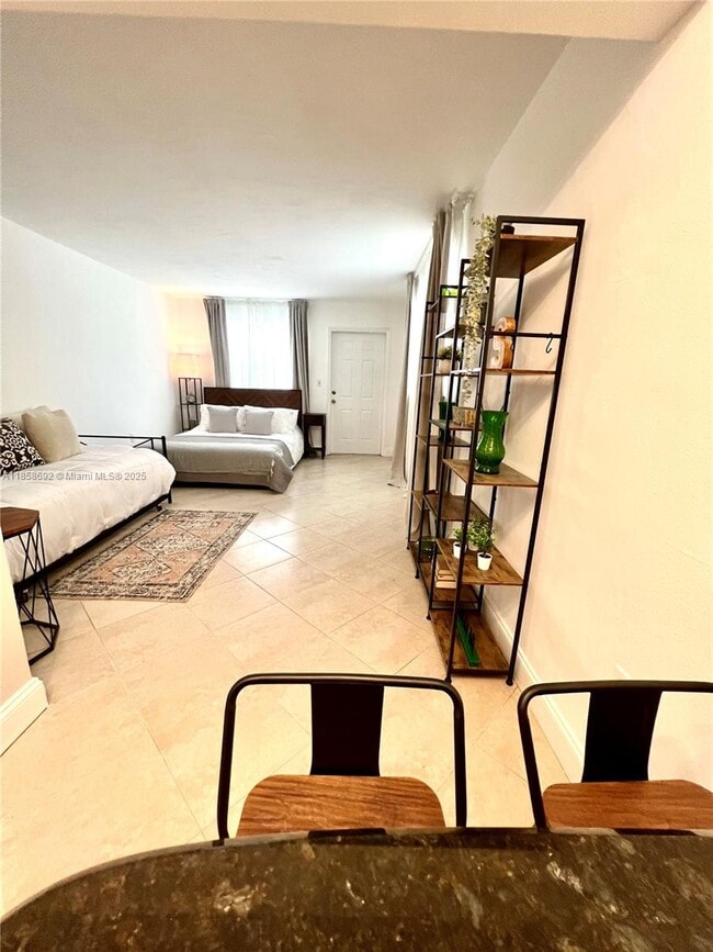 Building Photo - 919 Michigan Ave Unit 1 Rental