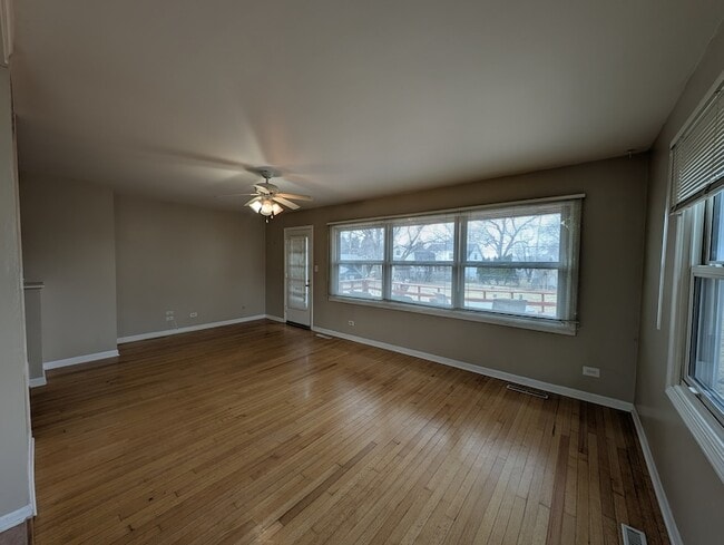 Photo - 4230 Lindley St