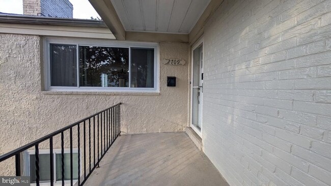 Photo - 2709 Navarre Dr