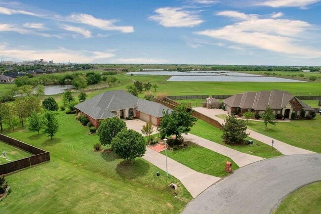 Photo - Amazing Home in Desirable Location