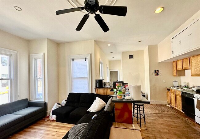 Photo - 22 Highgate St