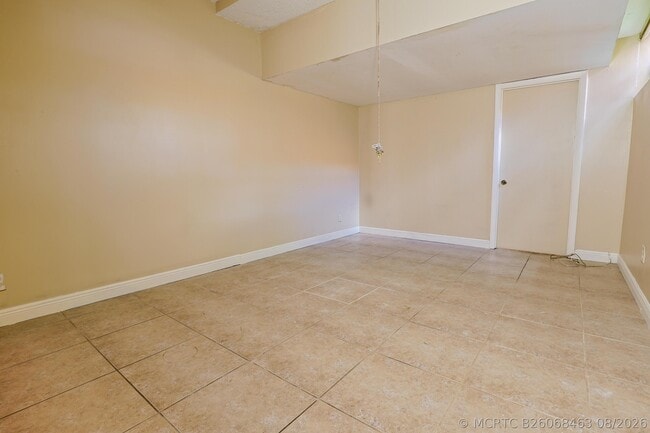 2794 NW 80th Ave